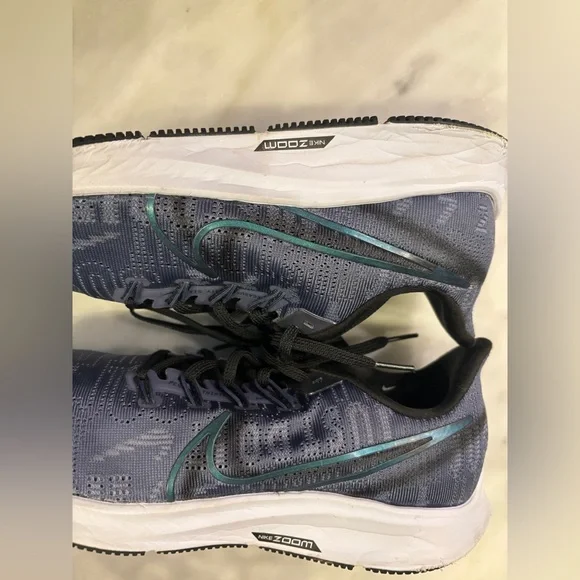 Set of Two Nike Air Zoom Pegasus Running Shoes Size 9. EUC - Picture 5 of 12